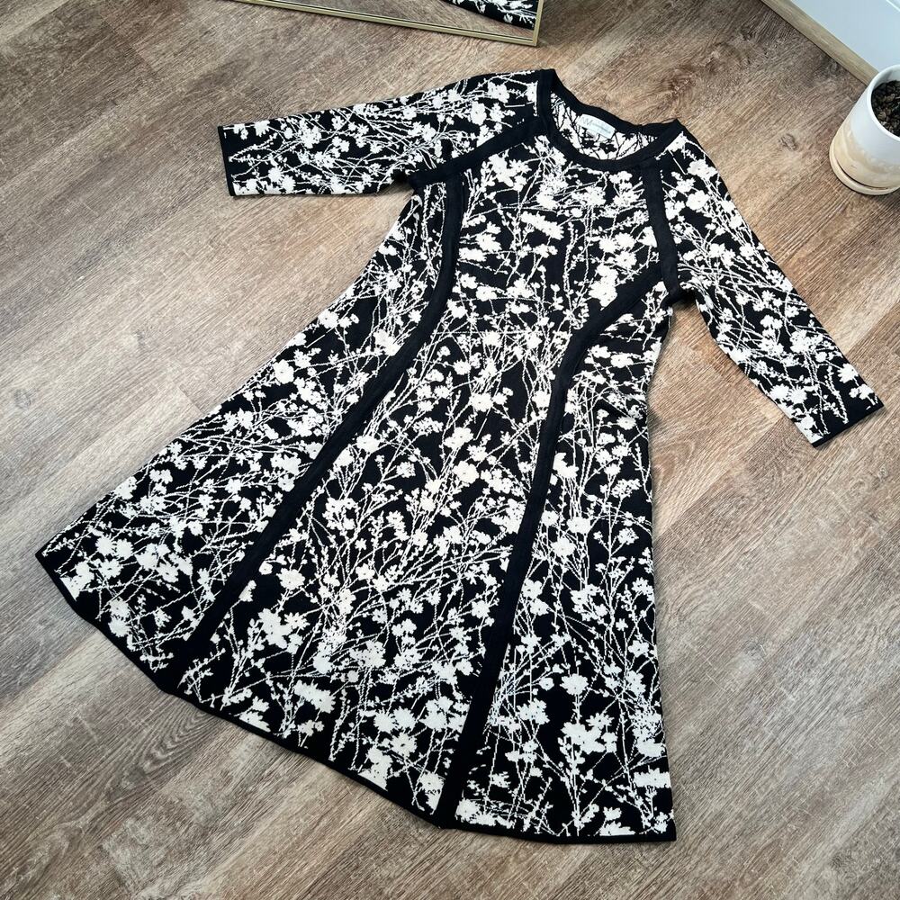 Neiman Marcus Floral Print Knee Length Dress Black and White